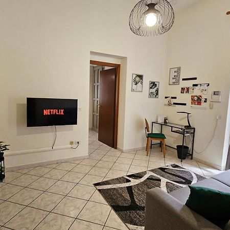 Casa Oltrepo Fresco Centrale Ma Silenzioso Parcheggio Interno Casteggio Esterno foto